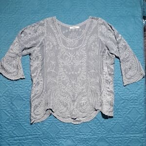 🌿 Whisper Lace Meadow Top – Solitaire